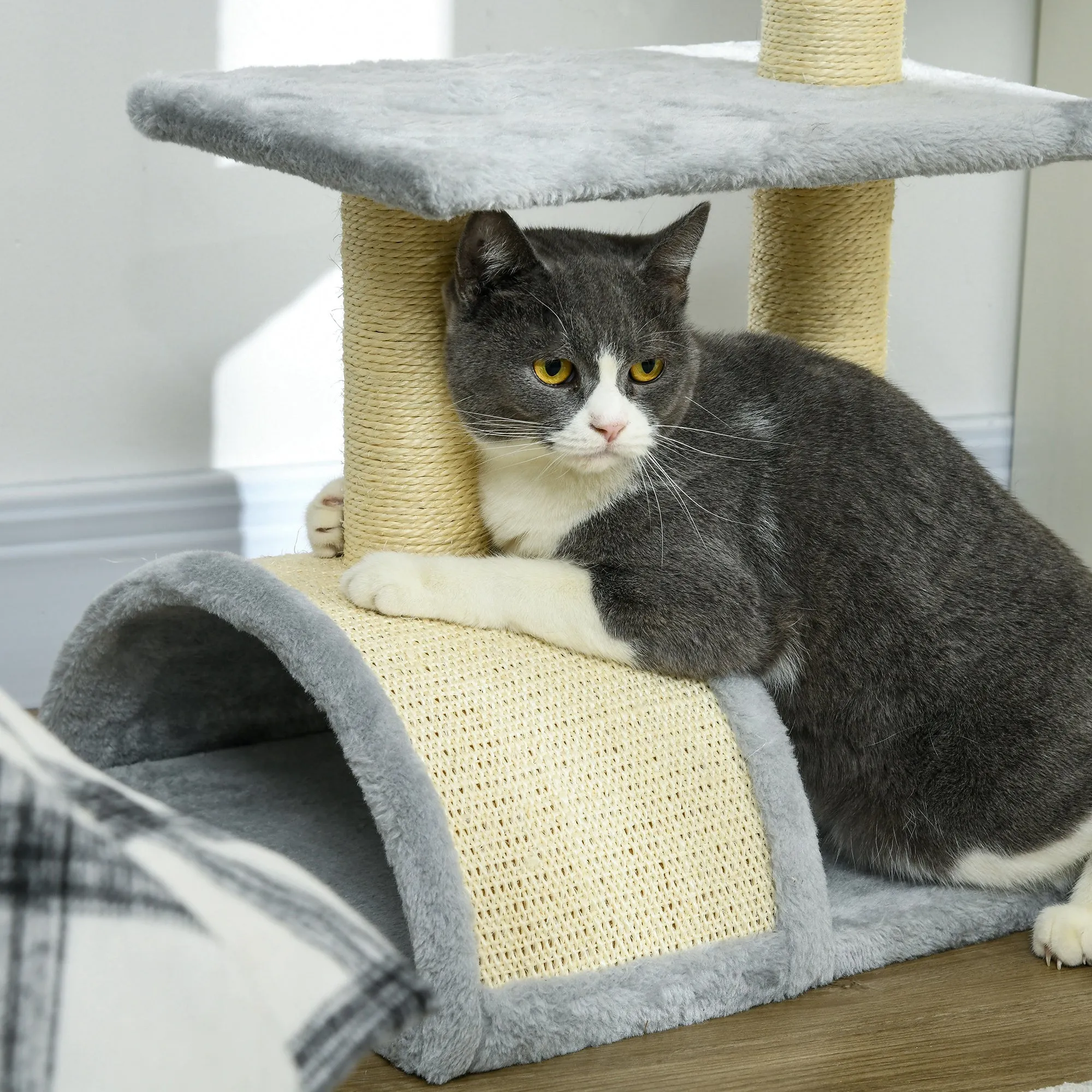 3-Tier Cat Tree with Scratching Post, Plush and Sisal, 40x35x72 cm, Light Gray