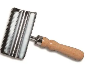 Junior Metal Curry Comb