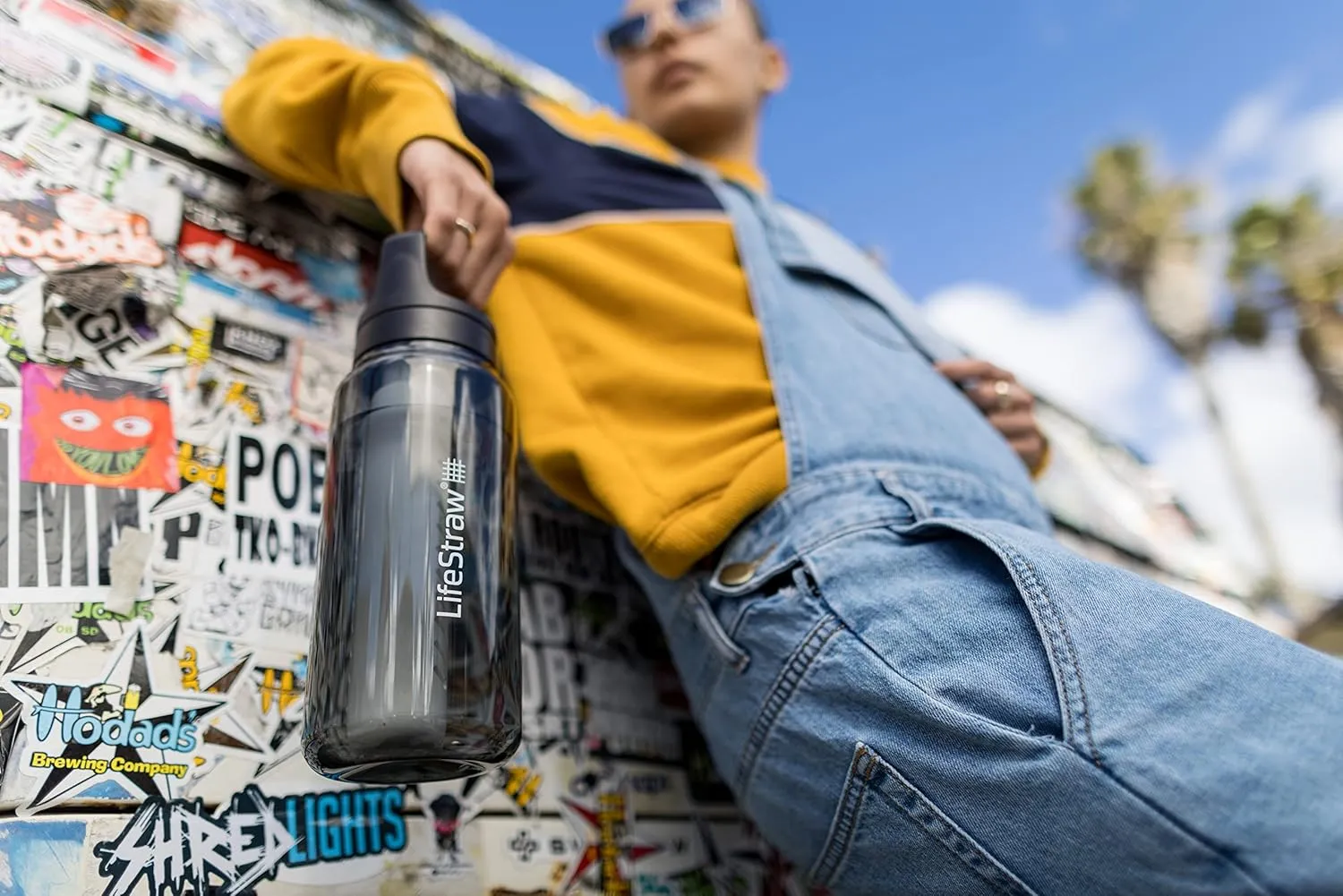 LifeStraw Go Series  BPA-Free Water Filter Bottle for Travel and Everyday use removes Bacteria, parasites and microplastics, Improves Taste, 1L Nordic Noir
