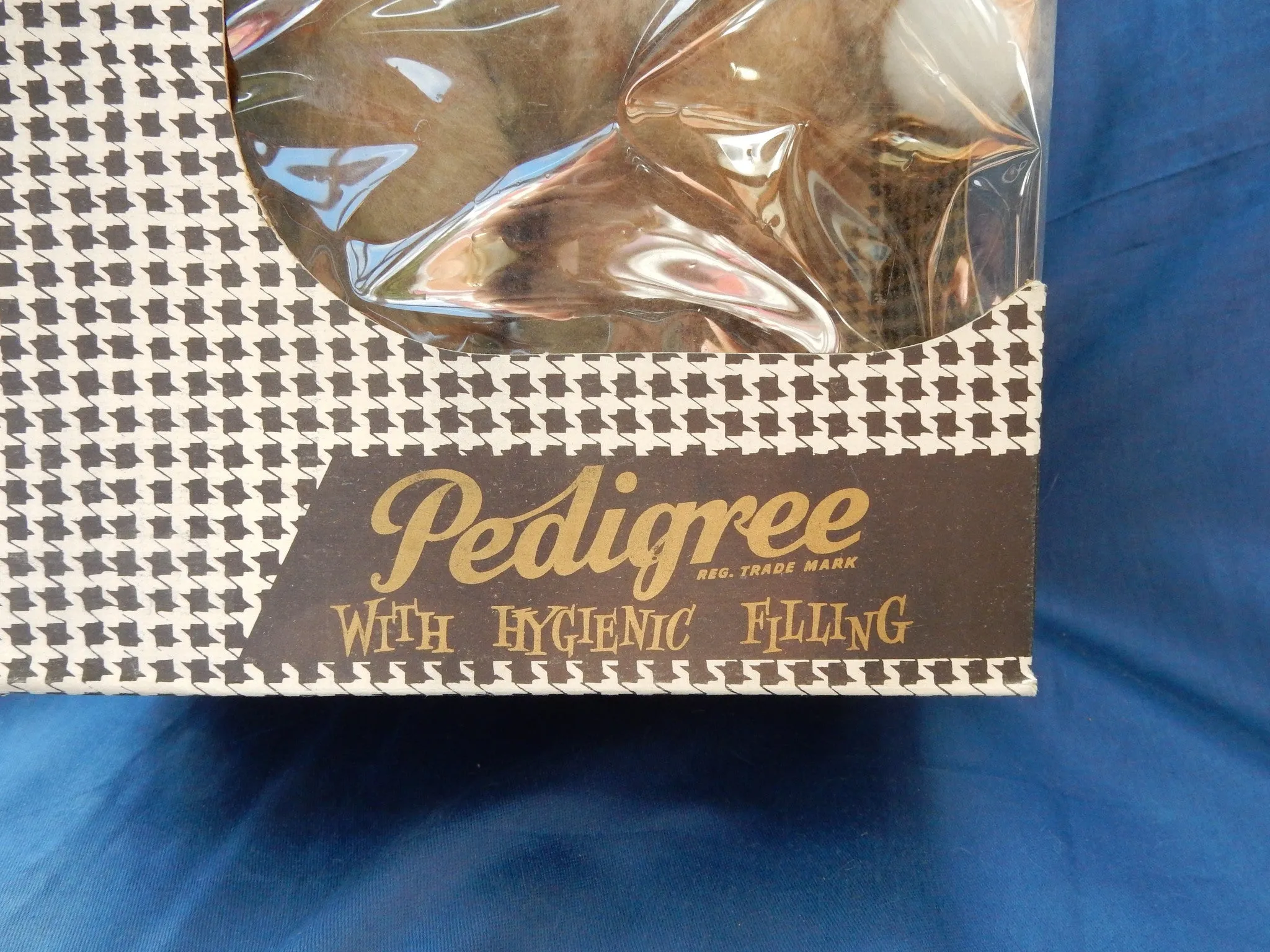Pedigree (1950) Label Smokey £70